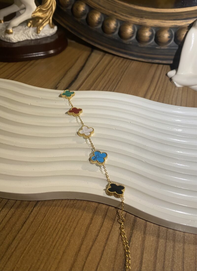 STAINLESS STEEL MULTICOLOR CLOVER BRACELET